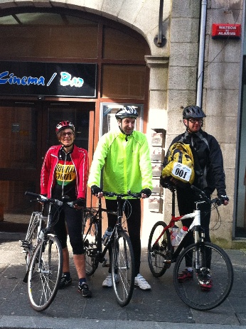 Clare Binns, Neil Gardhouse and Simon Woplin ready to set off from the Belmont in Aberdeen