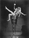 d5_hitchcock_CHAMPAGNE_1