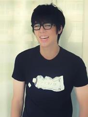 Pachara Chirathivat 