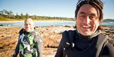 storm_surfers_02