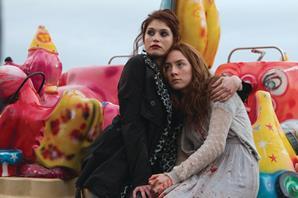 Byzantium_Gemma_Arterton_Saoirse_Ronan_1mb_1_